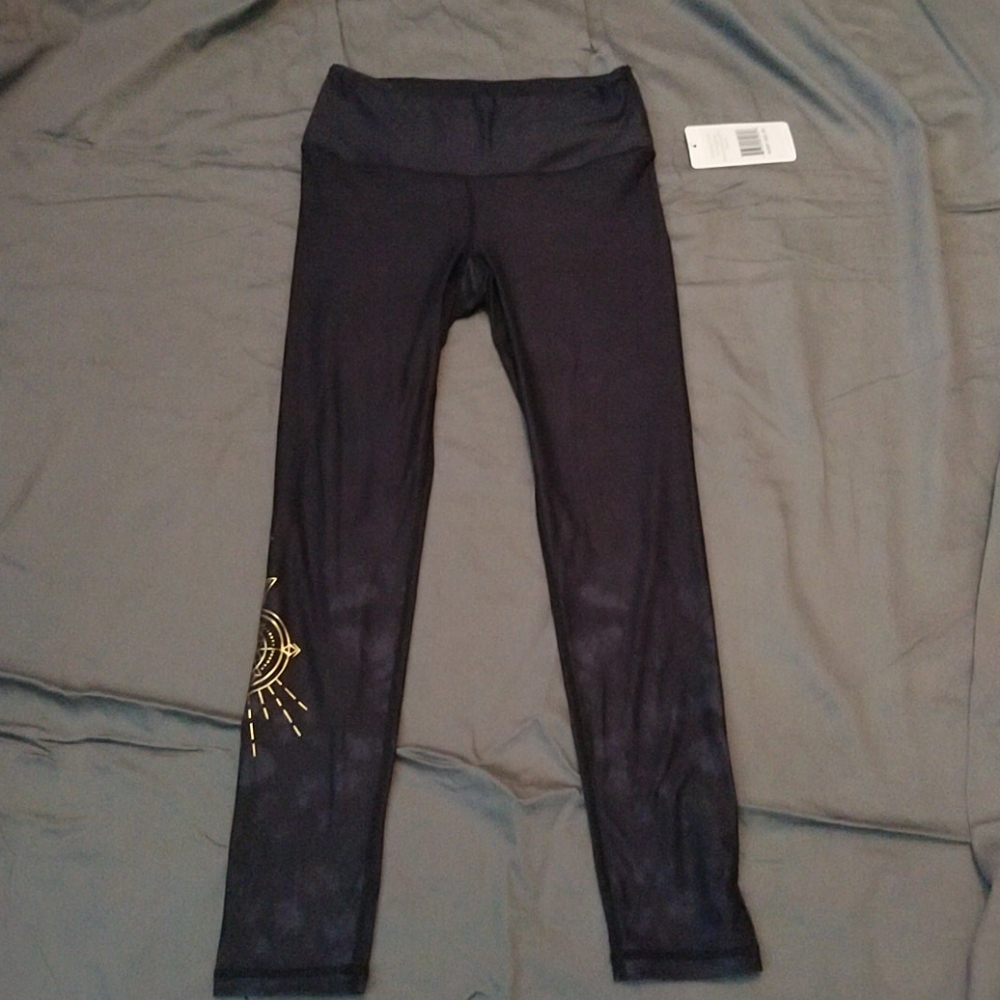 NWT Sol & Mane 3/4 length leggings